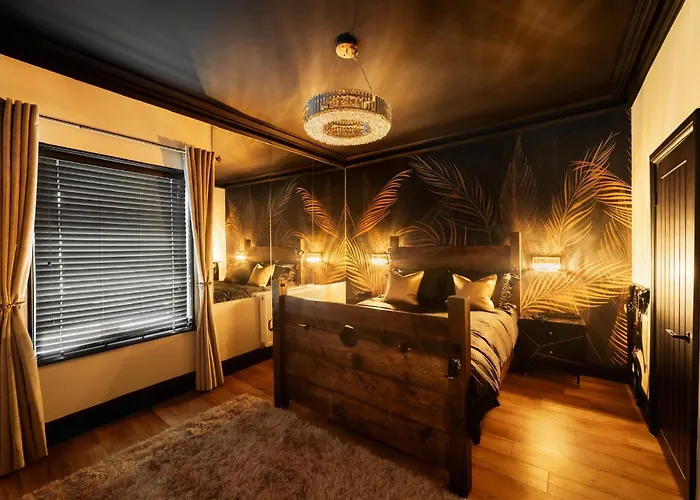 Casa Amor - Kinky Couples Retreat
