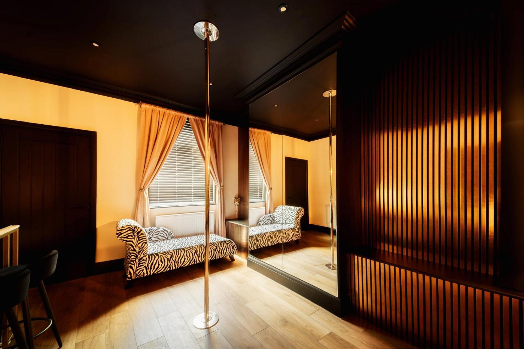 Apartment Casa - Kinky Couples Retreat *